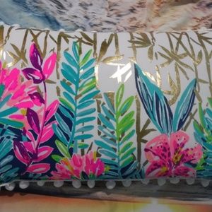 LILLY PULITZER PILLOW - BEAUTIFUL - DOUBLE SIDED -